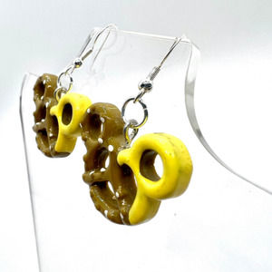 Mickey Pretzel Earrings - Mickey Mouse - Disney Vacation - Cheese Mustard